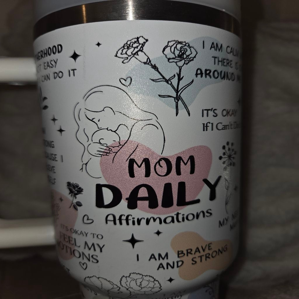 Mom Daily Affirmations Water Bottle & Thermos 40oz , White with Pink Accents - Picture 9 of 13